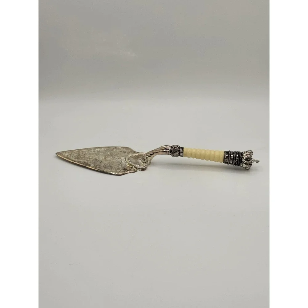 Vintage International Silver Co Silverplate‎ Cake Server Faux Bone Handle